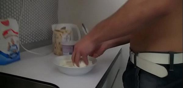  Fat babe is hot when cooking and fucking
